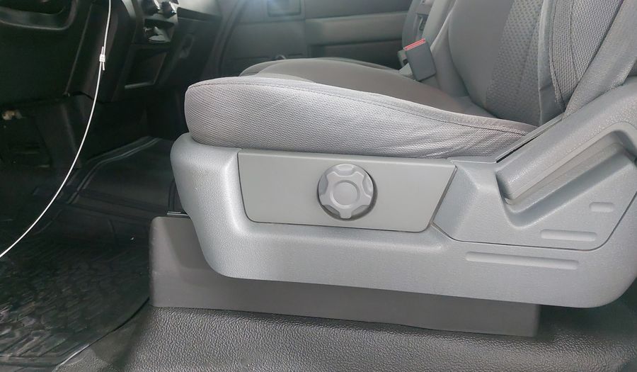 Ford F-150 3.7 XL REG 4X2 V6 AT Pickup 2013