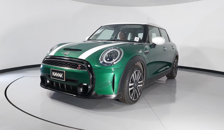 Mini Cooper S 2.0 COOPER CLASSIC DCT Hatchback 2024