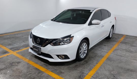 Nissan • Sentra