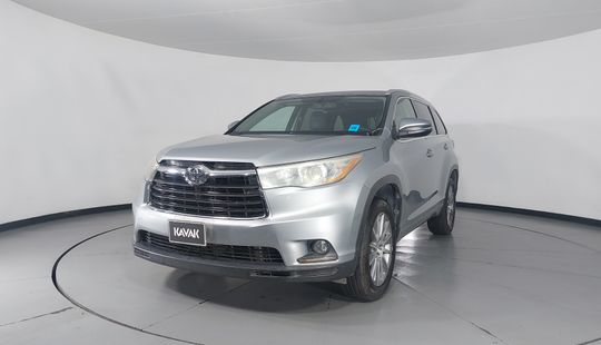 Toyota • Highlander
