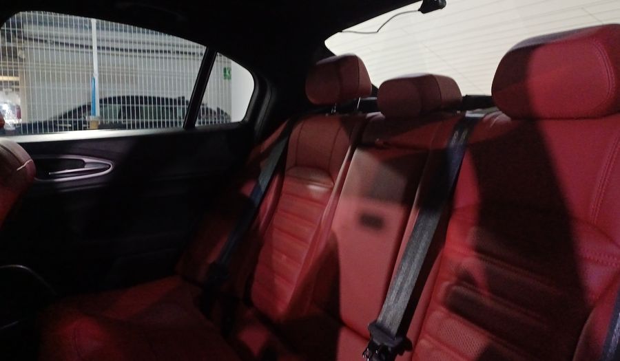 Alfa Romeo Giulia 2.0 VELOCE AUTO Sedan 2022