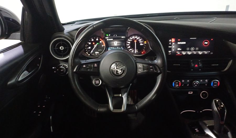 Alfa Romeo Giulia 2.0 VELOCE AUTO Sedan 2022