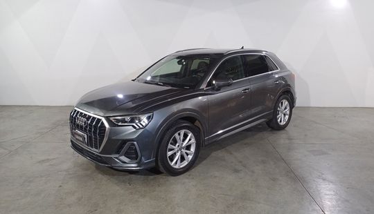 Audi • Q3