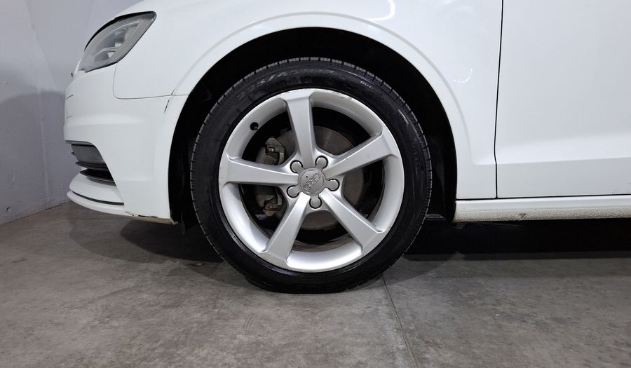 Audi A3 1.4 TFSI AMBIENTE S TRONIC Sedan 2016