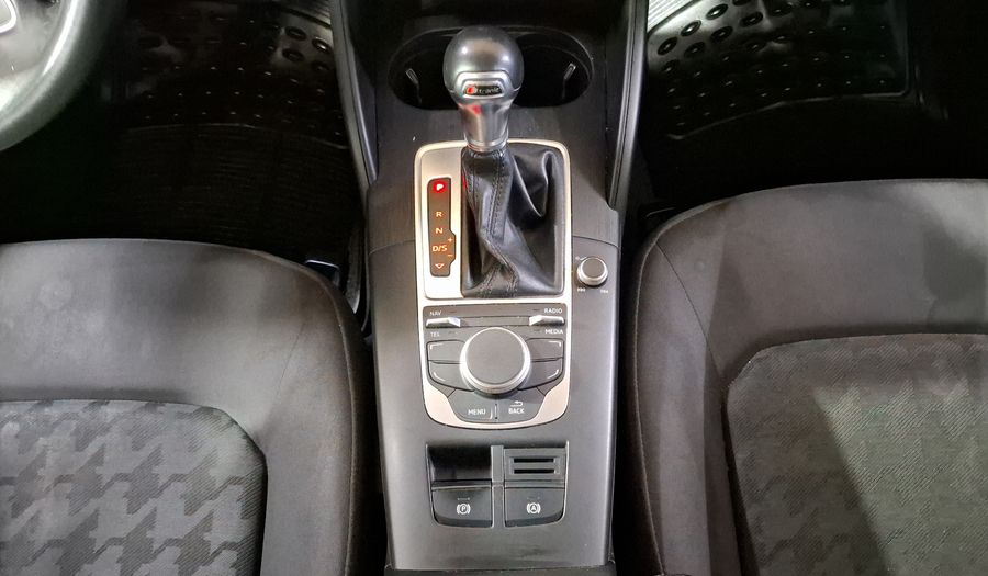 Audi A3 1.4 TFSI AMBIENTE S TRONIC Sedan 2016