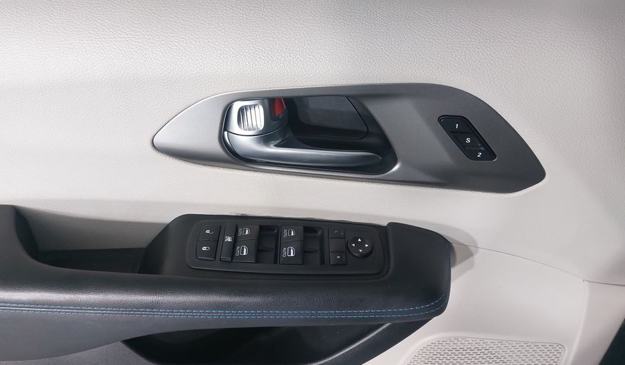 Chrysler Pacifica 3.6 LIMITED PLATINUM AUTO Minivan 2021