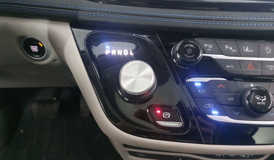 Chrysler Pacifica 3.6 LIMITED PLATINUM AUTO Minivan 2021