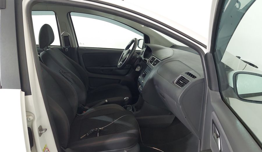 Volkswagen Crossfox MI Hatchback 2013