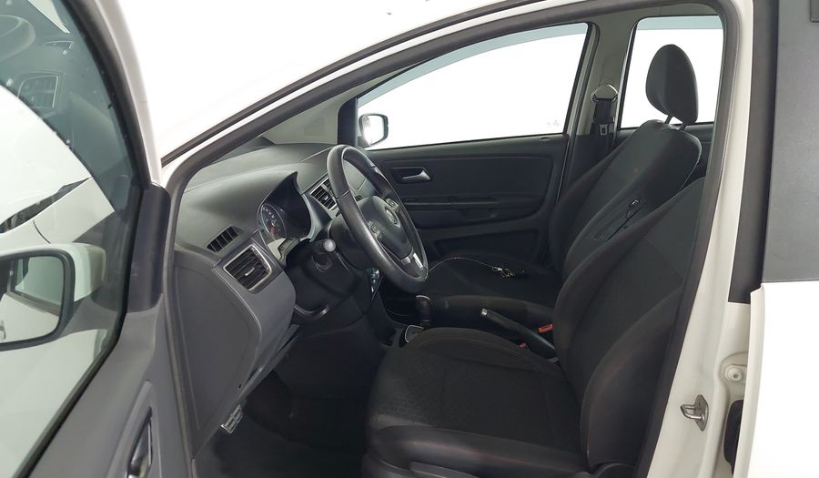Volkswagen Crossfox MI Hatchback 2013