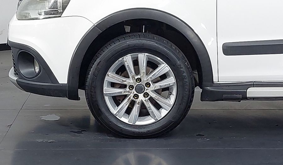 Volkswagen Crossfox MI Hatchback 2013