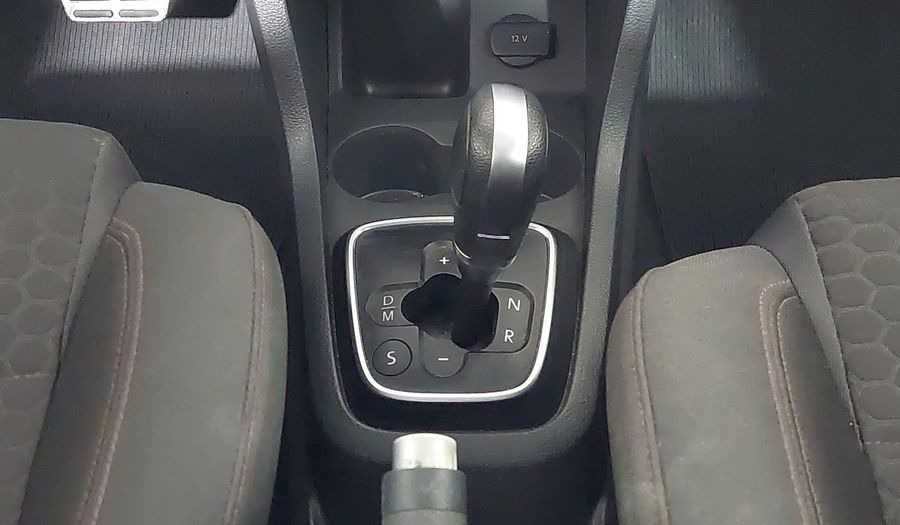 Volkswagen Crossfox MI Hatchback 2013