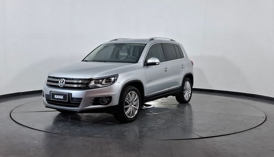 Volkswagen • Tiguan