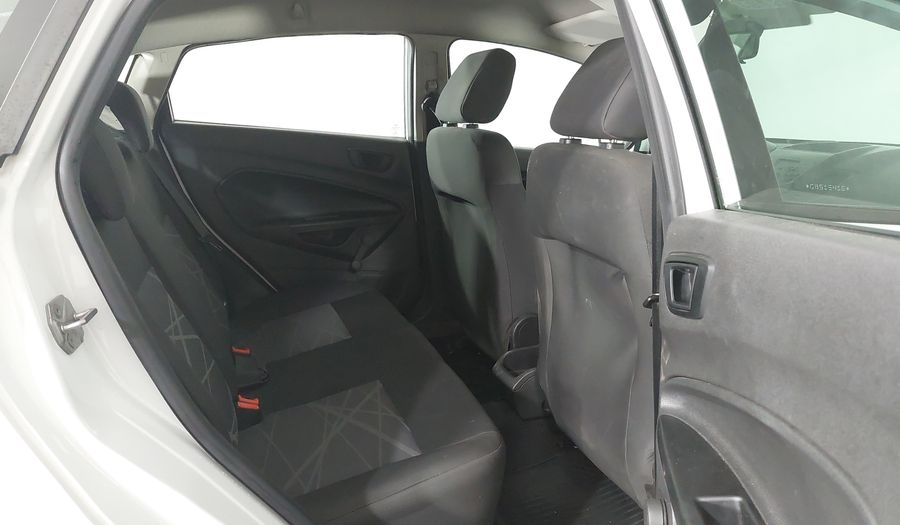 Ford Fiesta SE HATCH Hatchback 2016