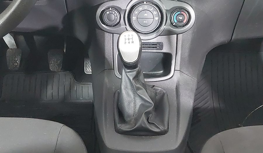 Ford Fiesta SE HATCH Hatchback 2016