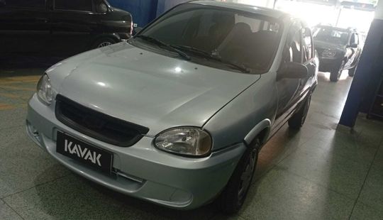 Chevrolet • Corsa
