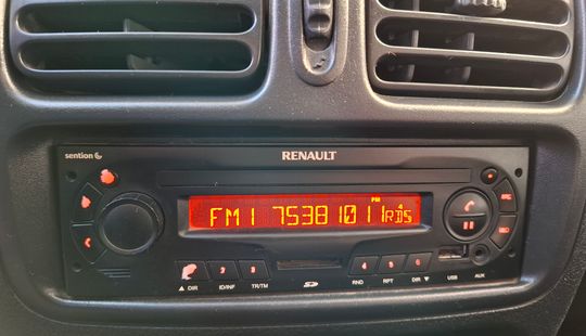 Renault • Clio
