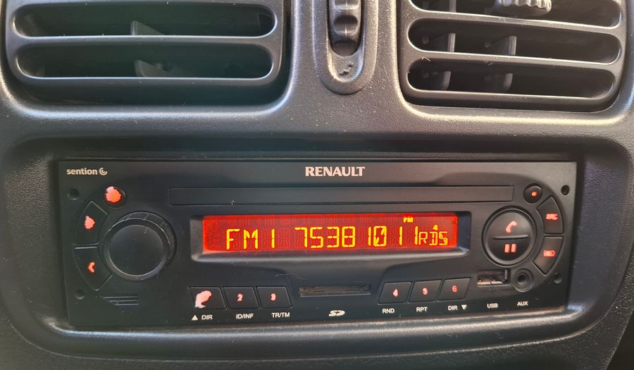 Renault Clio 1.1 DYNAMIQUE SAT Hatchback 2015