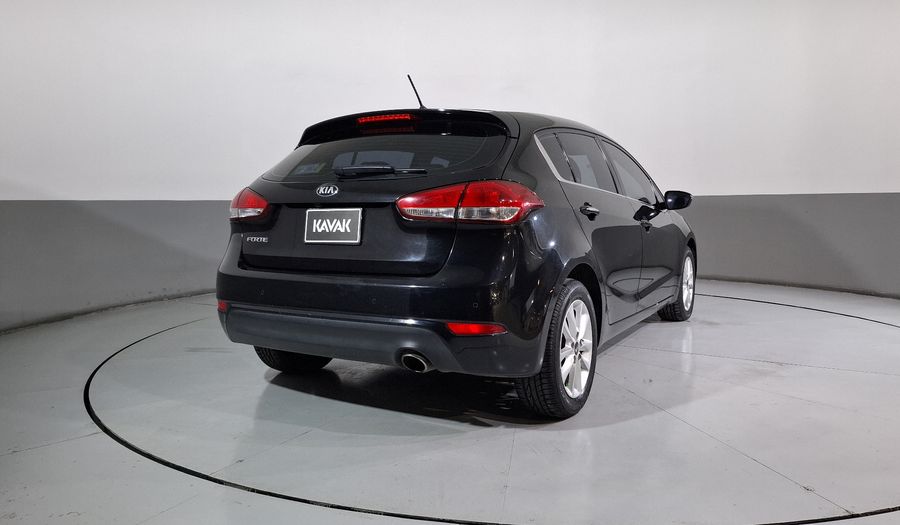 Kia Forte 2.0 EX AUTO Hatchback 2018