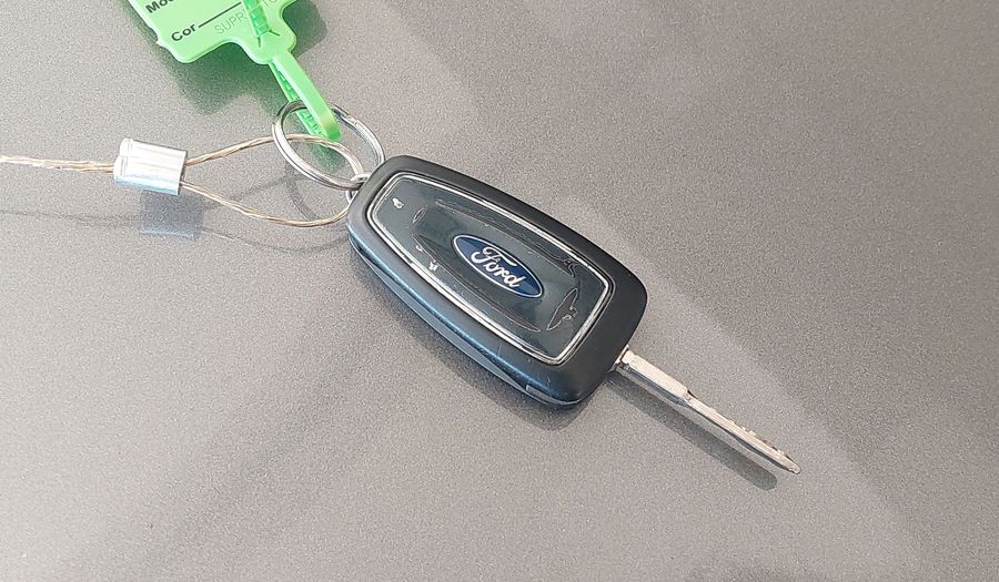 Ford Focus SE PLUS FASTBACK Sedan 2016
