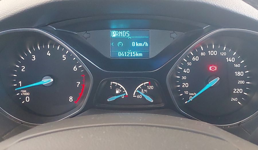 Ford Focus SE PLUS FASTBACK Sedan 2016