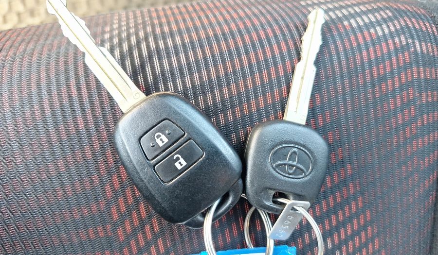 Toyota Yaris 1.5 SPORT CVT Hatchback 2018