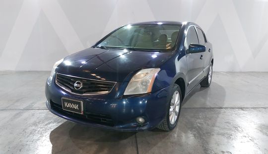 Nissan • Sentra
