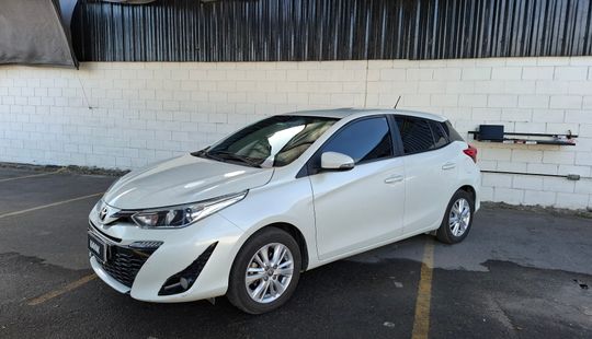 Toyota • Yaris
