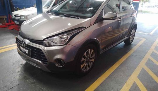 Hyundai • HB20X