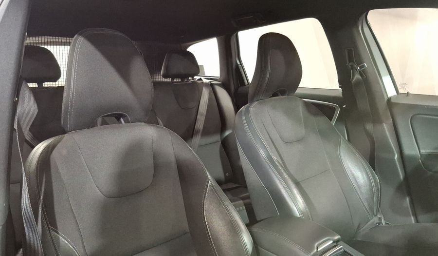 Volvo Xc60 2.0 ADDITION PLUS T5 AT Suv 2016