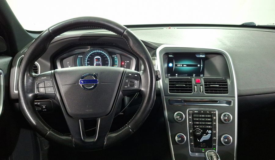 Volvo Xc60 2.0 ADDITION PLUS T5 AT Suv 2016
