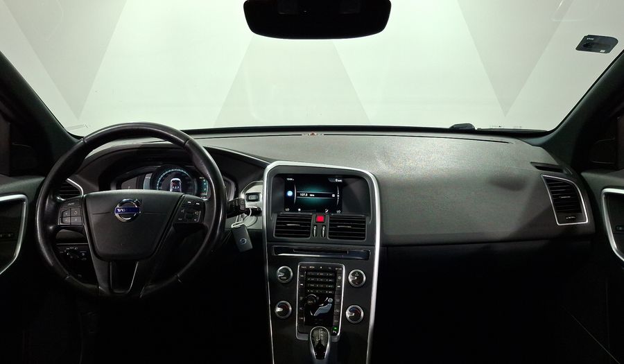 Volvo Xc60 2.0 ADDITION PLUS T5 AT Suv 2016