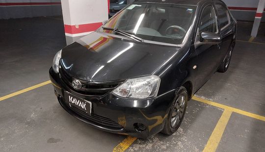 Toyota • Etios