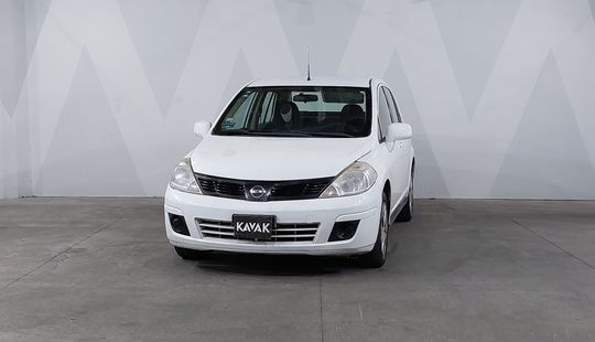 Nissan • Tiida