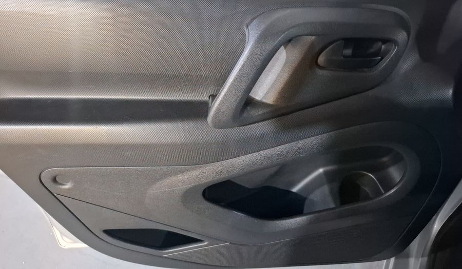 Peugeot Partner Tepee 1.6 HDI TURBO TEPEE 4P Minivan 2019