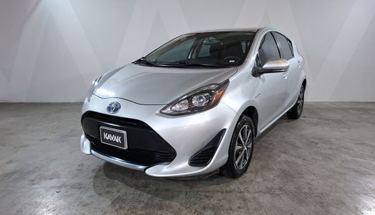 Toyota • Prius C