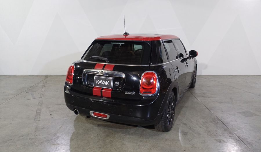 Mini Cooper 1.5 COOPER CHILI AT Hatchback 2016