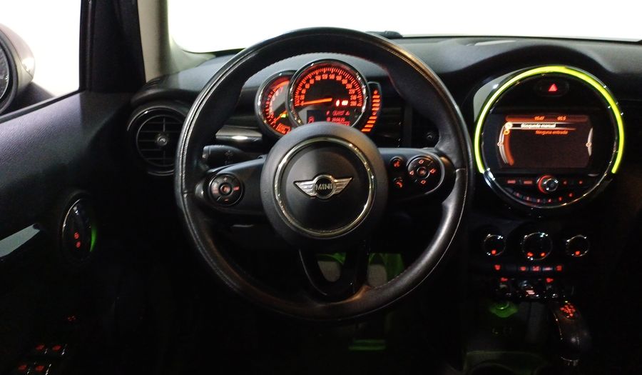 Mini Cooper 1.5 COOPER CHILI AT Hatchback 2016