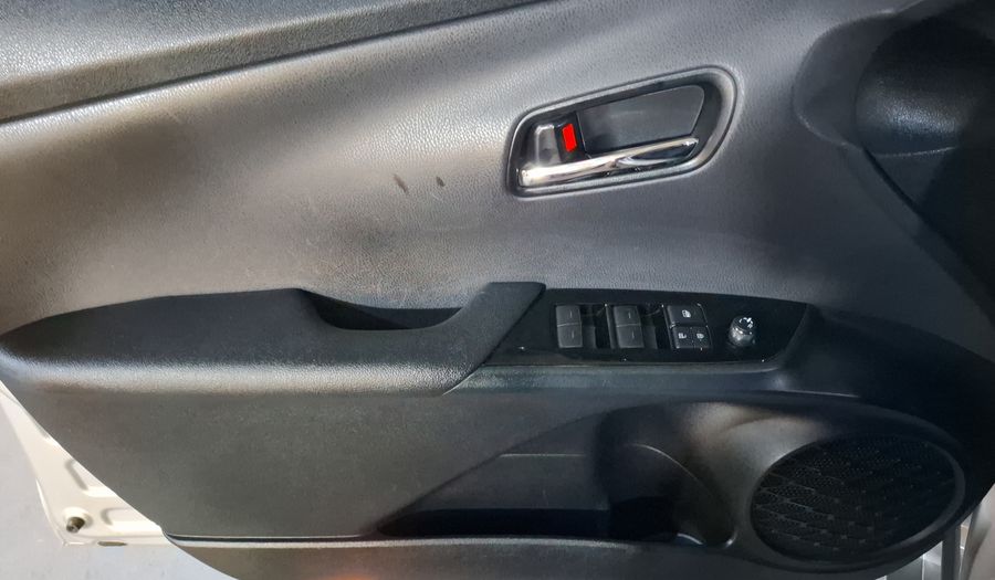 Toyota Prius 1.8 HYBRID BASE Hatchback 2019