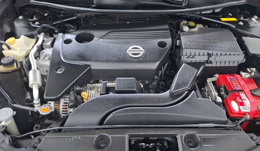 Nissan Altima 2.5 ADVANCE NAVI CVT Sedan 2015