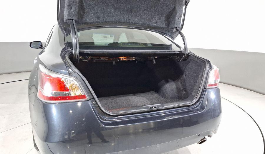 Nissan Altima 2.5 ADVANCE NAVI CVT Sedan 2015