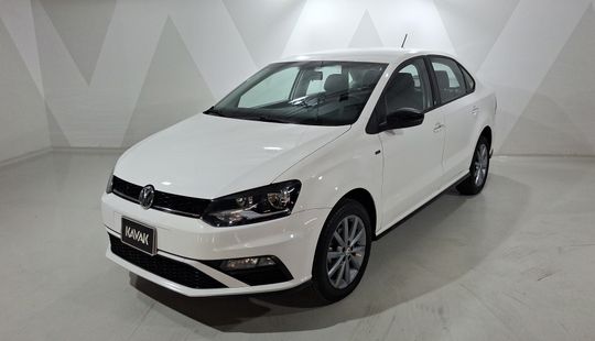 Volkswagen • Vento