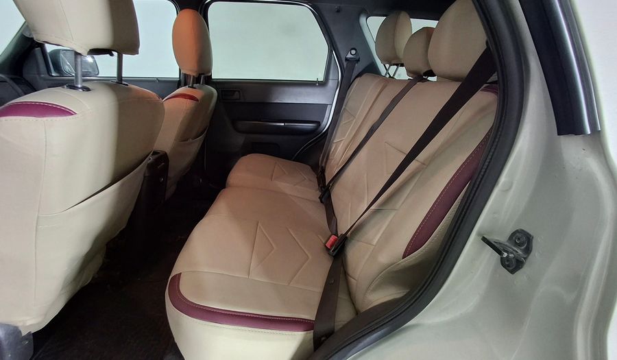Ford Escape 2.5 XLT AUTO 4X2 Suv 2011