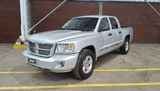 Dodge • Dakota