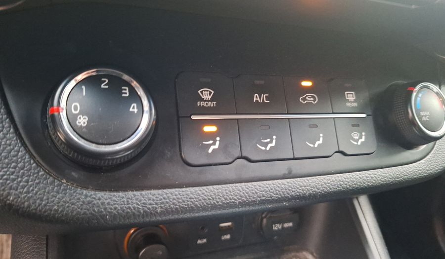 Kia Sportage 2.0 LX AC DAB Suv 2015