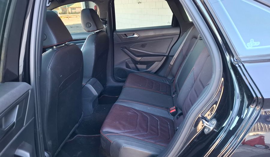 Volkswagen Vento 2.0 GLI DSG Sedan 2024