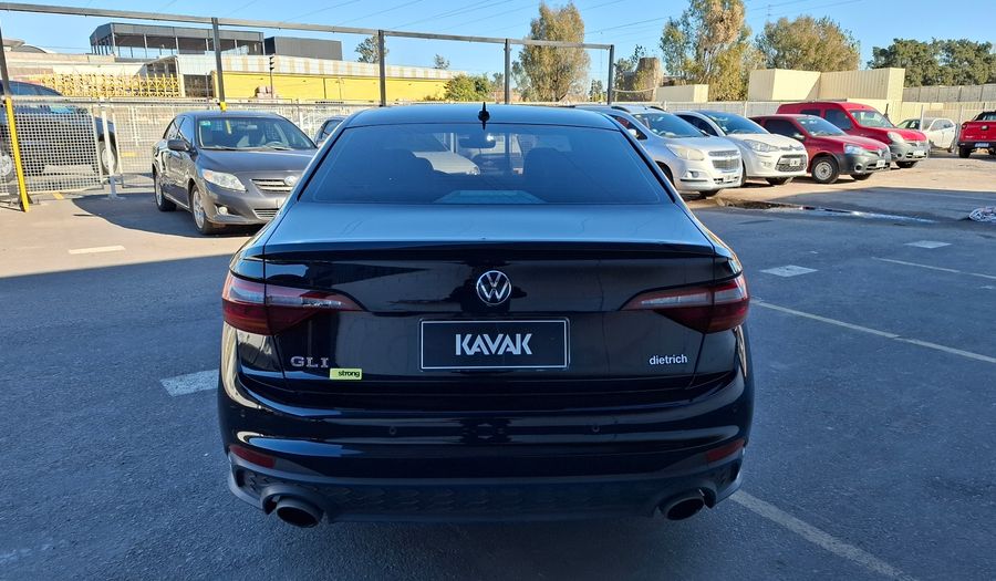 Volkswagen Vento 2.0 GLI DSG Sedan 2024