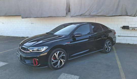 Volkswagen • Vento