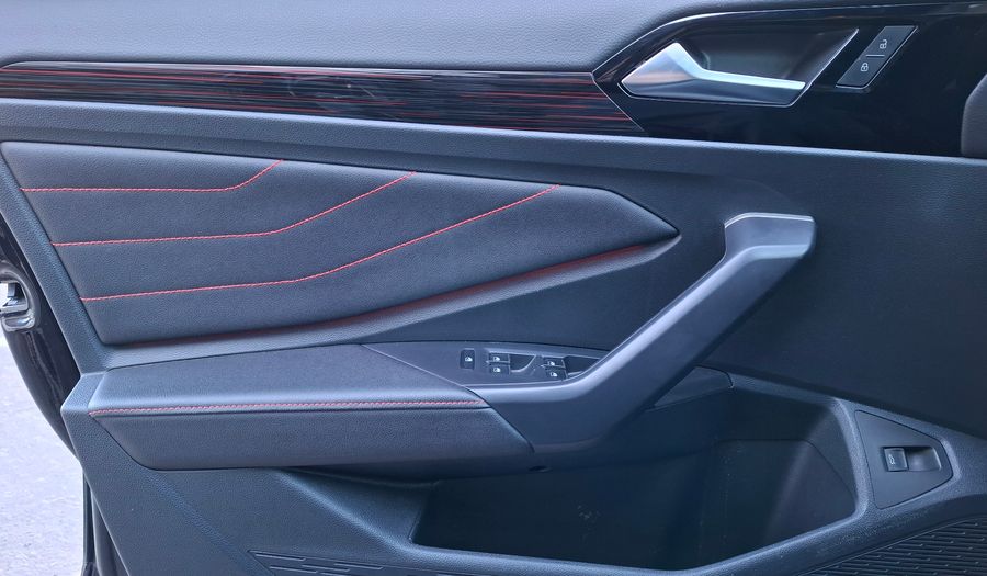 Volkswagen Vento 2.0 GLI DSG Sedan 2024