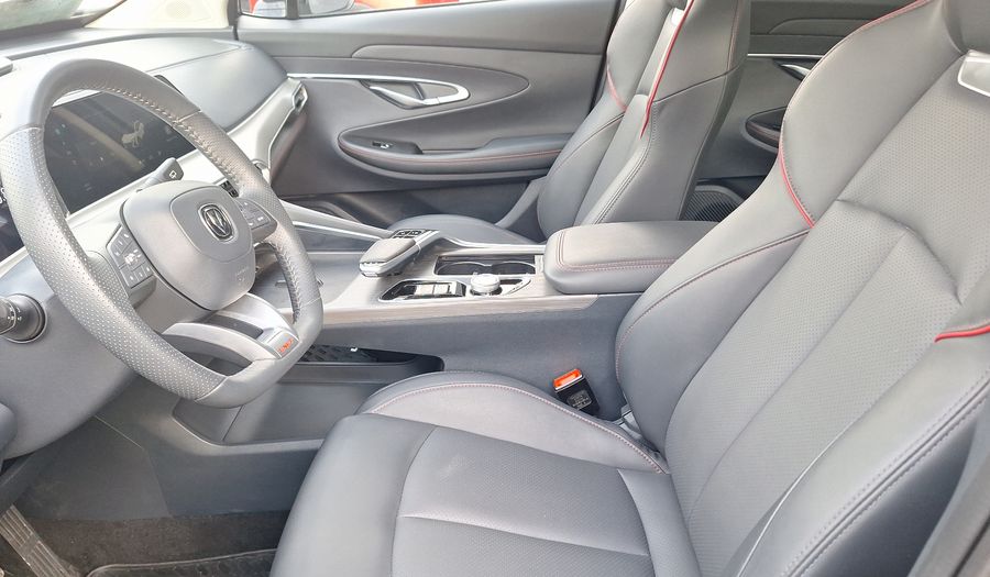 Changan Uni-t 1.5T LUXURY DCT AUTO Suv 2022