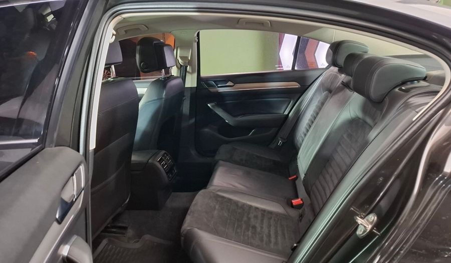 Volkswagen Passat 2.0 TSI DSG HIGHLINE Sedan 2018
